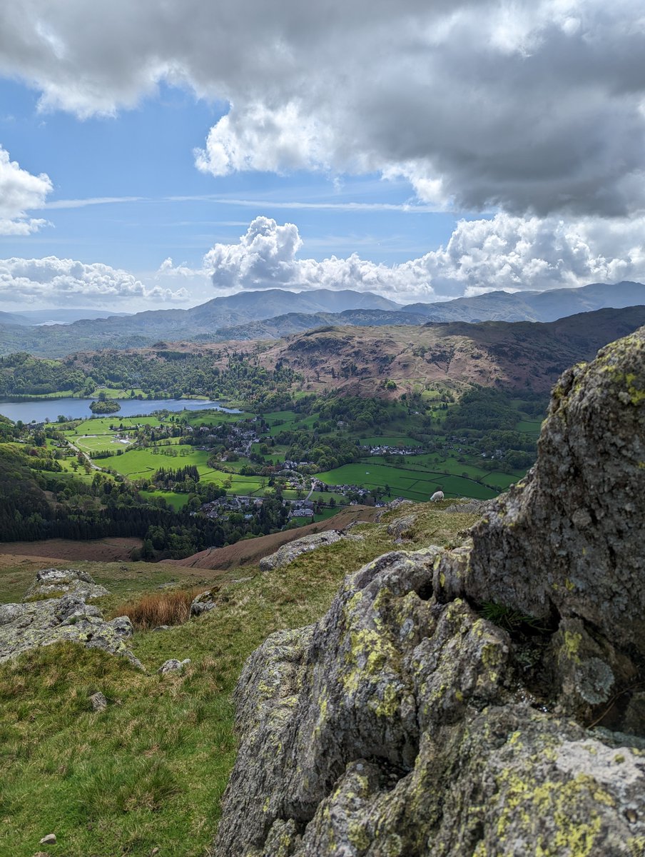 GloriusGroup's tweet photo. Amazing memories from our coworkers attending #Grasmere25. Thanks to @RSC_HSG and @Allenamide for the great organization.

Besides chemistry⚗️, they got to explore the beautiful hills🏞️ with @ADS_StAndrews.
 
  #chemistswhohike https://t.co/39ZOPamDcy
