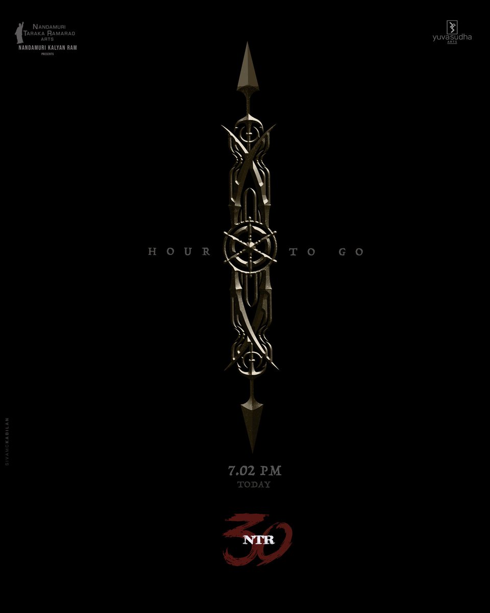 NTRArtsOfficial's tweet photo. Weapons recite the story of one man and his terrifying tale 🔥🔥

ONE HOUR TO GO for the #NTR30FirstLook 💥💥

Today at 7.02 PM 🔥

Stay tuned to @tarak9999 ❤️‍🔥❤️‍🔥

#NTR30
#KoratalaSiva #SaifAliKhan #JanhviKapoor @NANDAMURIKALYAN @anirudhofficial @RathnaveluDop @sabucyril @sreekar_prasad @YuvasudhaArts