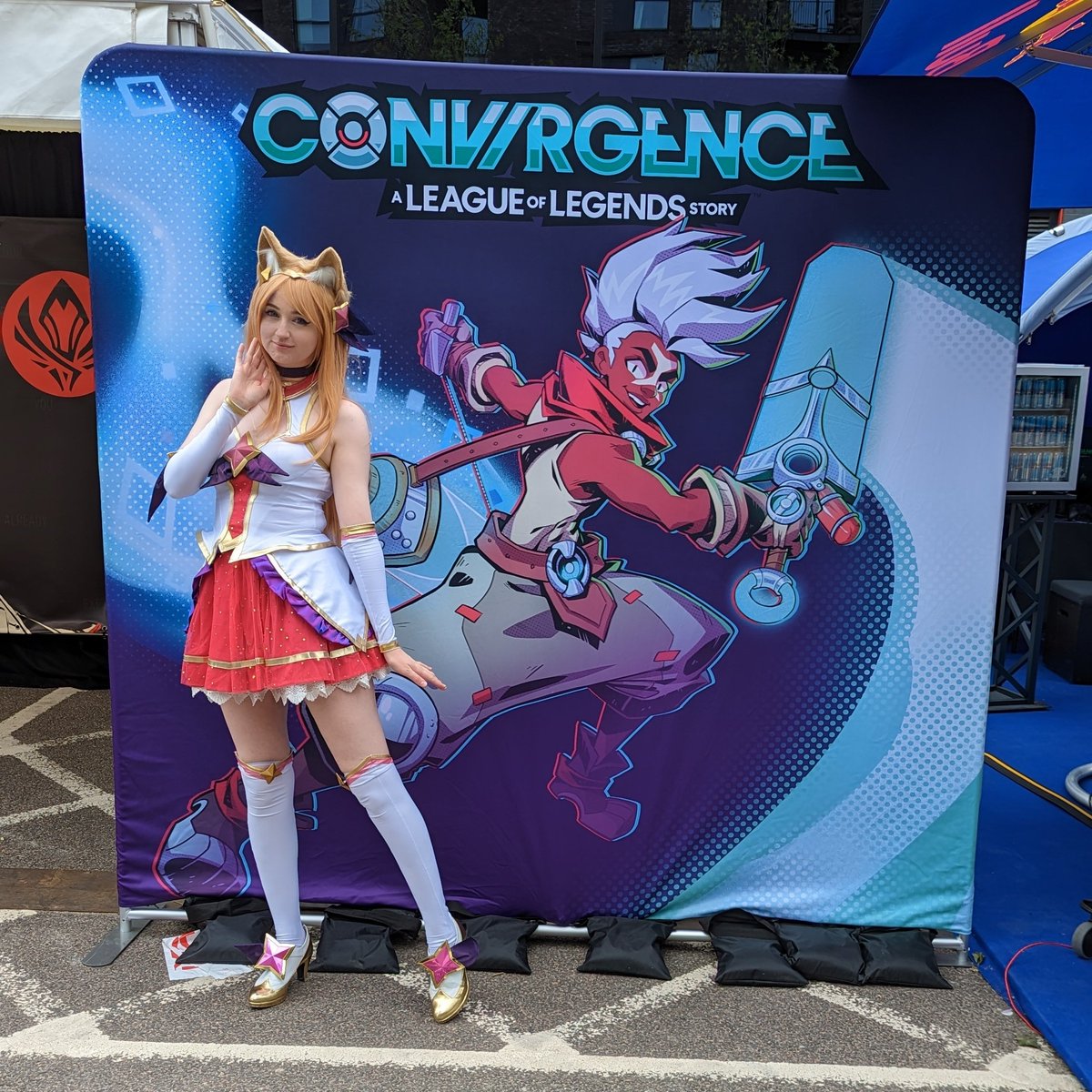 kyahri_'s tweet photo. I don't remember the hashtag for the contest 😭😭
but reminder for u all to play convergence released 23rd may. 😏
#redbullgaming #redbulluk #convergence @redbullgaming @redbulluk https://t.co/HaLwB9g7DK