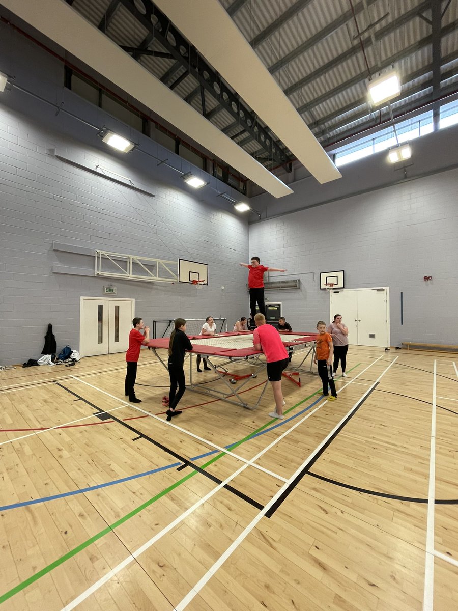 Friday club showing Mr Hickson and Mr Johnston how it’s really done 👏 Thank you <a href="/LGowPE/">Lesmahagow PE Dept</a> <a href="/LesmahagowHigh/">Lesmahagow High School</a> <a href="/SLCEquity/">SLC Equity Team</a>