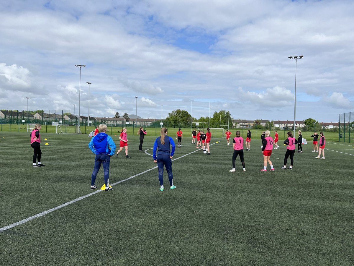 🤩Inspiring the younger generation

⚽️Massive thank you to Scotland WU17’s coach Pauline MacDonald &amp; Rangers and Scotland Women’s player <a href="/EmmaWat11883951/">Emma Watson</a> for leading the S1-3 girls SOF session.

A hugely valuable &amp; enjoyable experience for all girls involved.