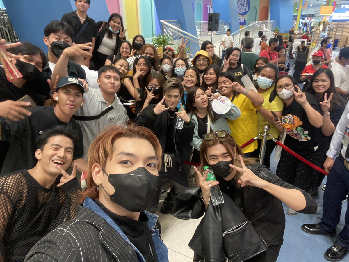 PHPPearls's tweet photo. 📸 230519 - The Grand Nakakalocal Fair

PHP AT NAKAKABAZAAR 2023
#PHPatNakakaBazaar2023
#NakakaBazaar2023 
#Press_Hit_Play
 @PressHitPlay @PhilippineStar https://t.co/tG9996E6GR