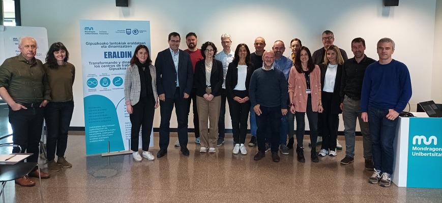 MUnibertsitatea's tweet photo. Gipuzkoako lantokien eraldaketa eta dinamizazioa  gogoetagai izan da gaur Eraldin jardunaldian, @Gipuzkoak sustatutako proiektuaren baitan. @MU_gep|ek antolatutako jardunaldian askotariko erakundeetako ordezkariek hartu dute parte. https://t.co/Sg5NSjZv31 

#LearningFromPeople https://t.co/enG72TY6Xu