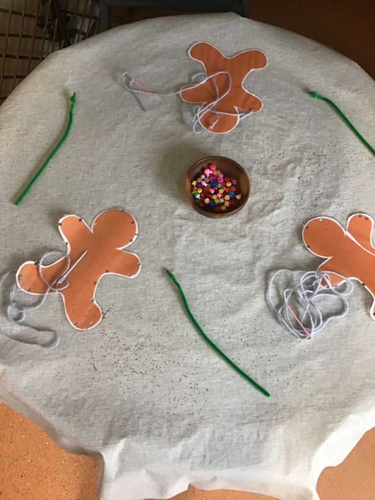 CaterpillarsHan's tweet photo. This week we are still on the chase for the gingerbread man.
Have you seen him? 🏃‍♀️🏃‍♂️

#EYFS #EYFSBanbury #Nursery #Banburynursery
#Thegingerbreadman #Continuousprovision https://t.co/K1dUyUhKwv