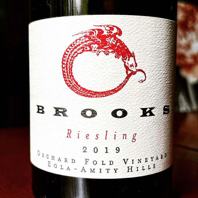 ICYMI on the #NittanyEpicurean the 2019 Orchard Fold #Riesling from @brookswinery #wine #oregon #oregonwine #willamettevalley #willamettevalleywine #wvwine #eolaamityhills
nittanyepicurean.blogspot.com/2023/05/2019-b…