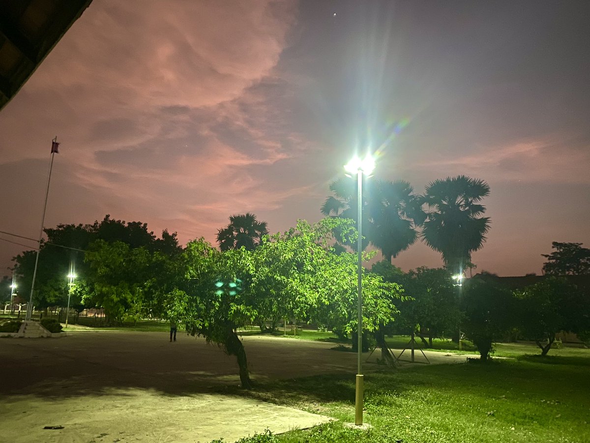 NuonLeang's tweet photo. Night 🌙 https://t.co/O0dfIg4Xm2