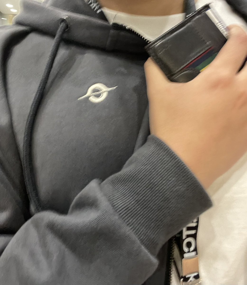 na_treeum's tweet photo. I'm wearing Bughole hoodie at glitch hack :)
벅
@bug4what #glitchhack https://t.co/PDFS0FNk5D