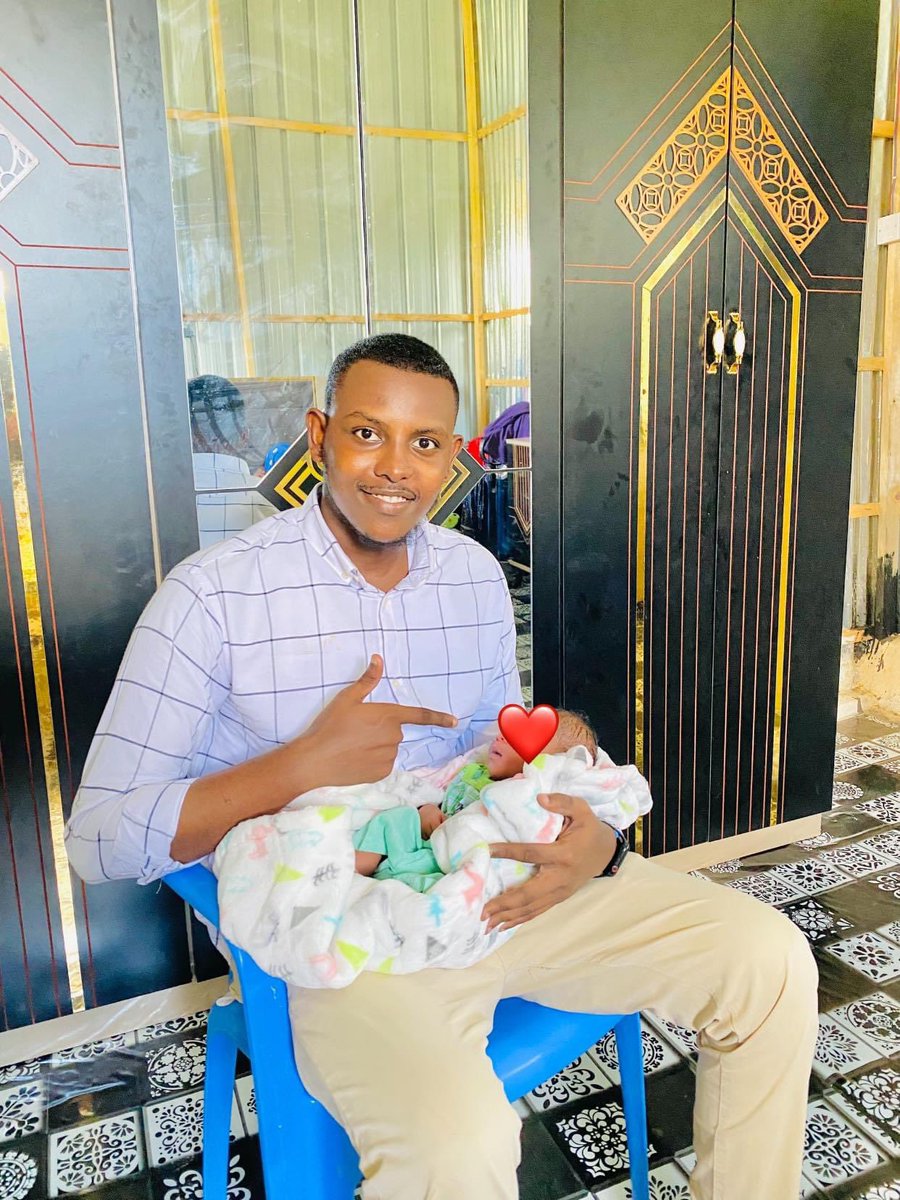 dhageeyy's tweet photo. Allxamdullillah🤲
Waxa Shalay Galab Abaaro 03:49PM Daqiiqo Maalin Khamiis Taariikhduna Ke beegneyd 18/May/2023 Ifka Kuso Biiray Wiilkeyga Curadka Saajid Yare Waxana Ku Leeyahay Aabbe Macan Ku Soo Dhawaaw Dunidaan Quruxda Badan iyo Aabbe ku Jecel

Allow Adaa Mahadleh https://t.co/j5nffghgyO