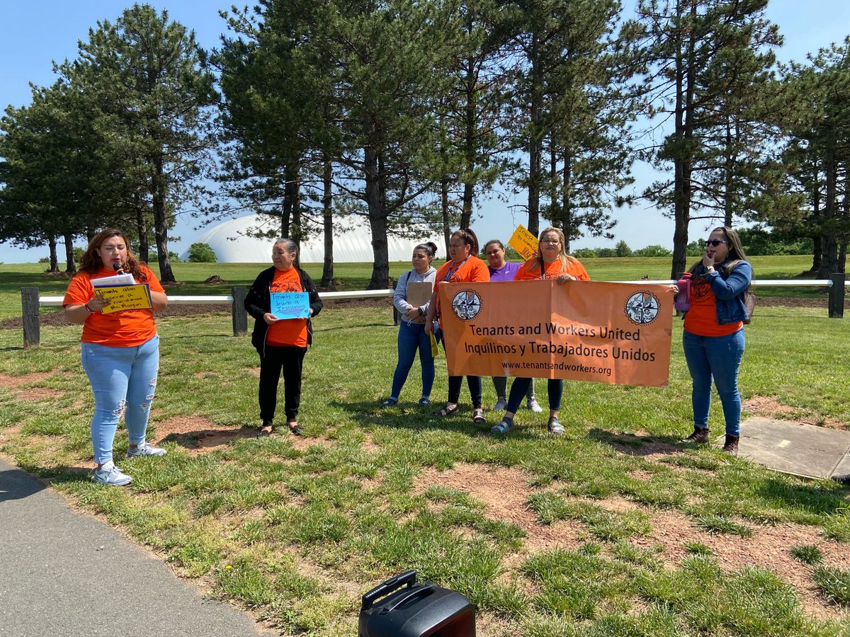 Sam4TR's tweet photo. Tenants and Workers United, a big low-income housing tenant group in Alexandria, demonstrated outside the Commanders facility Thurs.

TWU was protesting Mitchell Morgan, the founder and CEO of PA-based Morgan Properties, as a potential minority partner in the Josh Harris group. https://t.co/Wtdn2ErZx7