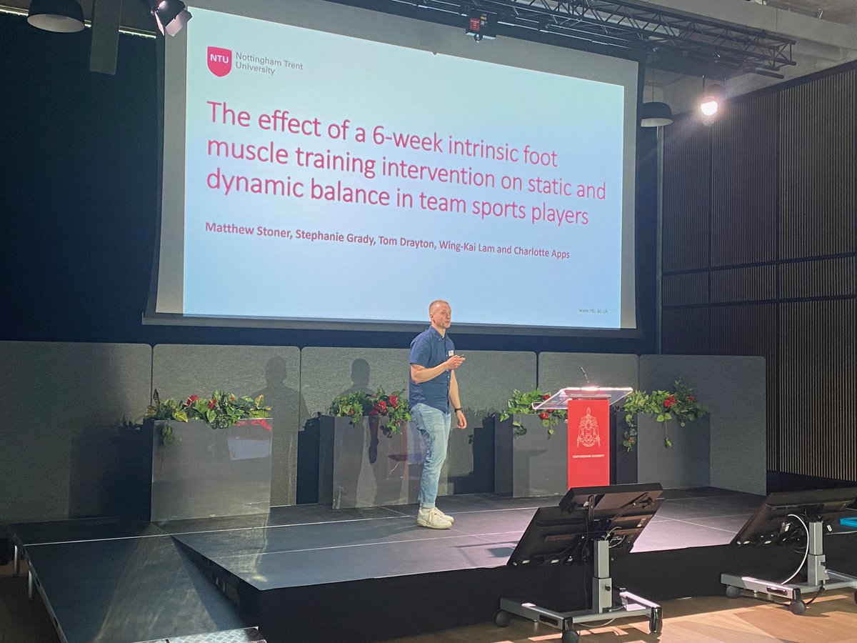 StaffsBiomech's tweet photo. Our next lecture is “The effect of a 6-week intrinsic foot muscle training intervention on static and dynamic balance in team sports players” presented by Matt Stoner (Nottingham Trent University) #SCCB2023  @NachiC @AoifeCHealy https://t.co/CsNW0u9Xp0