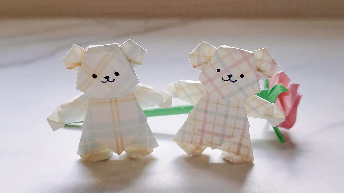 HappyPaperPaper's tweet image. Cute bears standing on the desk 🐻❤️ #Origami #PaperPaper #happypaperpaper
#Bears

youtu.be/hVaPTs-6LtU