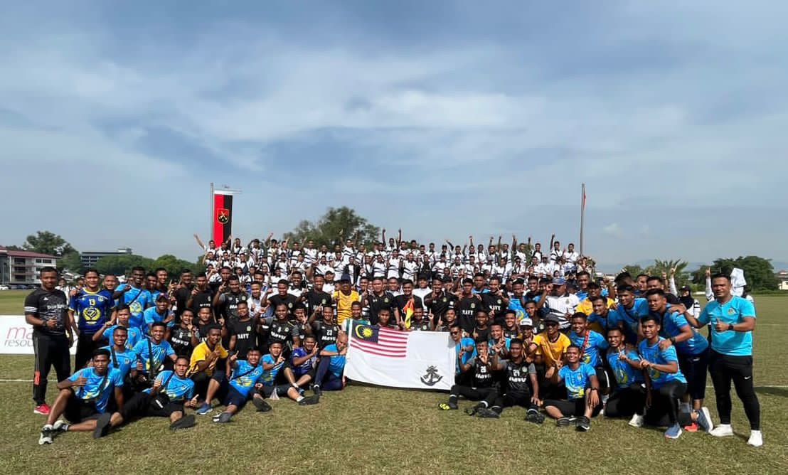 kdsi_1's tweet photo. "It is not the will to win that matters, it is the will to prepare to win that matters"

RMN football team won this years ISG. Heartiest congratulations to all 14 ASL featured in the team. 

Top Goal Scorer Award goes to ASL Luqman RMN &amp; Best Young Player goes to ASL Fazrul RMN. https://t.co/cVGCTShcTK