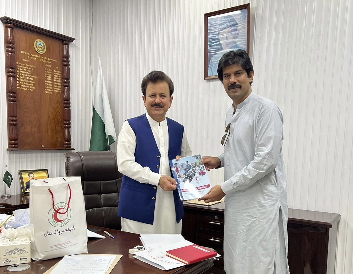 PRCSKP_Official's tweet photo. "Unleashing the power of compassion in Khyber Pakhtunkhwa! Flood response brought forth a wave of care, providing over 108K people with free medical aid and life-saving medicine. Thanks  to @rodekorsnorge for support .A report Presented to DG Health Kp Dr Shoukat Ali by PRCSKP. https://t.co/QzzoePNrnw