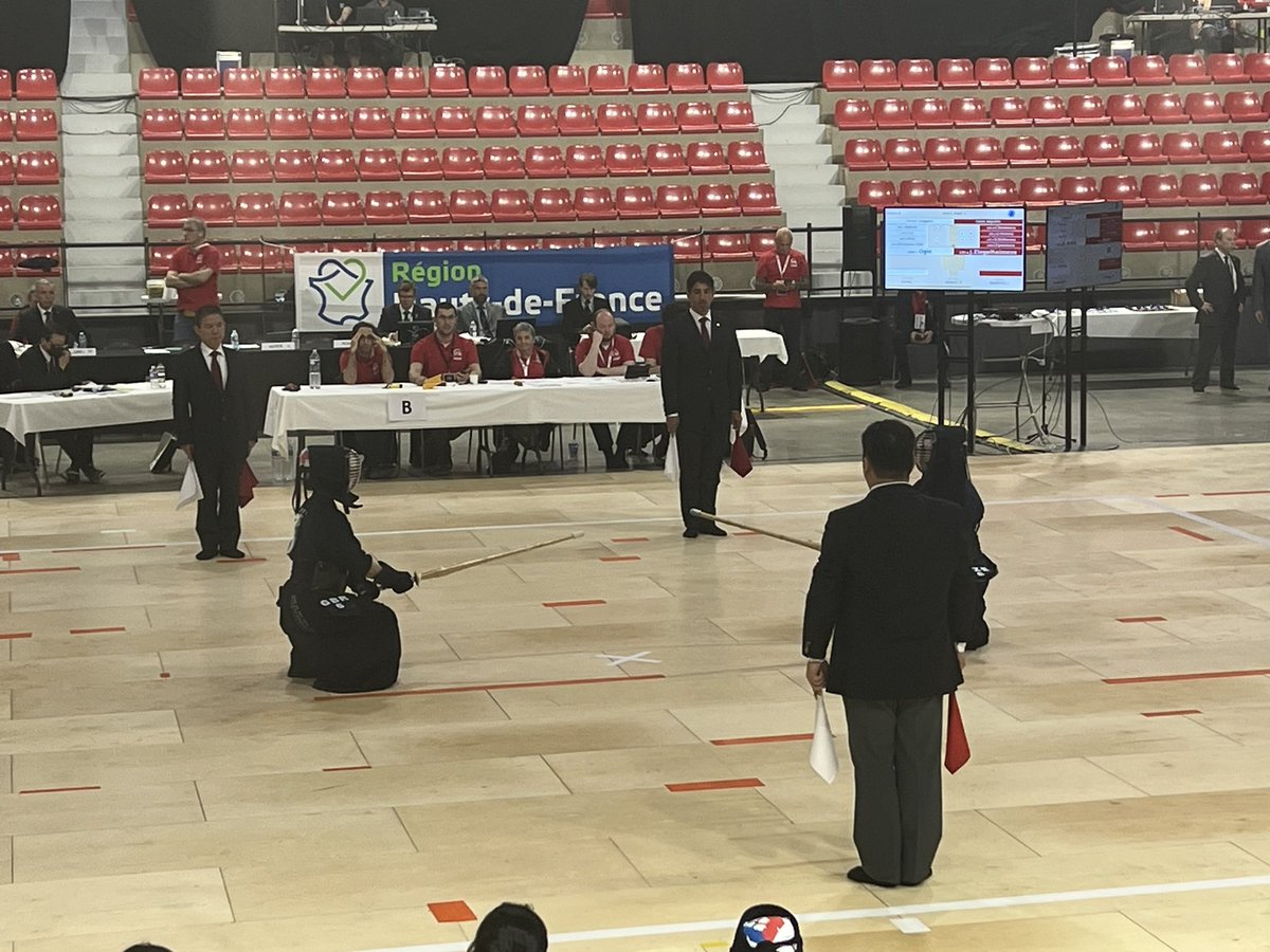 seanstarr's tweet image. It is down to the wire. Great spirit. #kendo #EKC #europeankendo