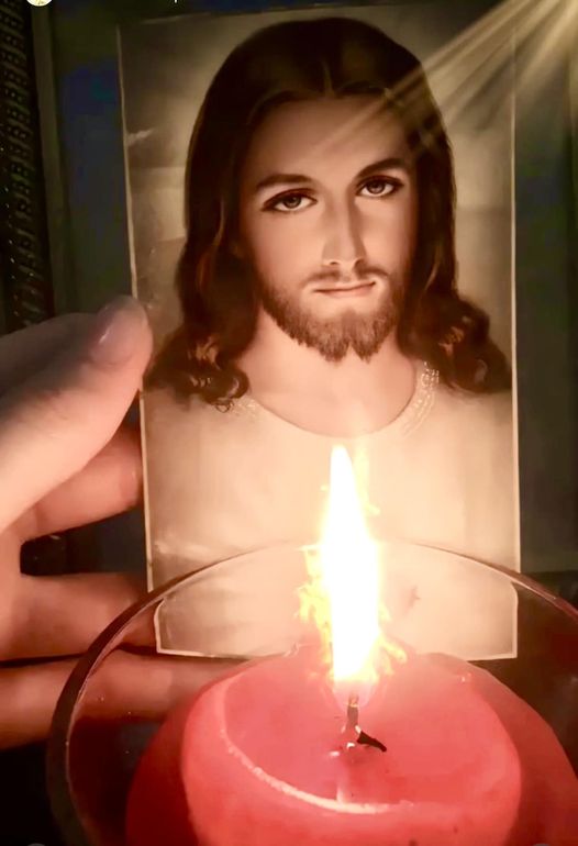 antonaccigabria's tweet photo. GESÙ"...CONFIDO IN TE!!!🙏❤✝️ https://t.co/54ZBvdr35y