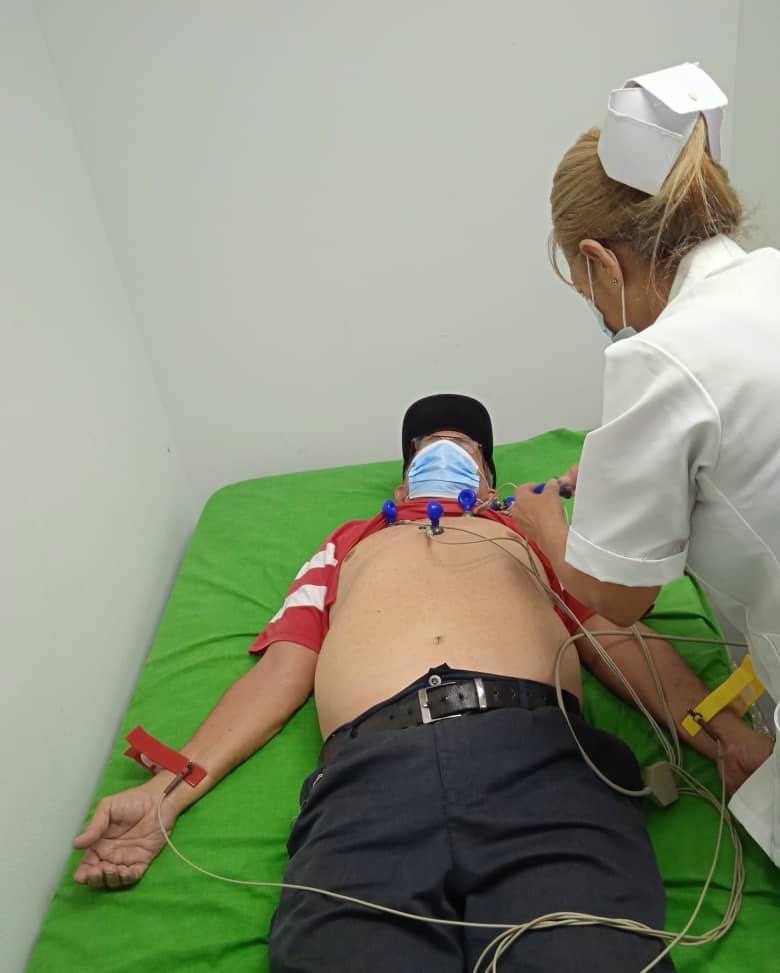 Como dijera nuestro Apóstol, volviendo la medicina en arte del servicio público y altruista.

#CubaPorLaVida
#60AñosSalvandoVidas 
#MartíVive
@CubaCooperaven
<a href="/MinSaludVE/">MPPSalud</a>