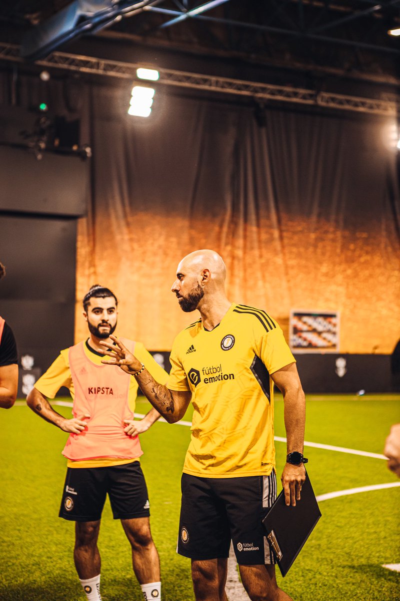 Última sesión de entrenamiento! 
Con ganas de competir! nos vemos domingo a las 19:00 Villan@s😈⚡️