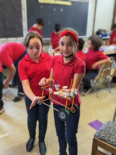 PHLschools's tweet photo. Coordinated through the District's Office of Strategic Partnerships, William Cramp School hosted an interactive #STEM day for their 5th grade students. Thank you, @JNJNews STEM2D team, for inspiring many future engineers, surgeons and designers! #phled #STEM2D #STEMed #WiSTEM2D https://t.co/eU63r3Gs65