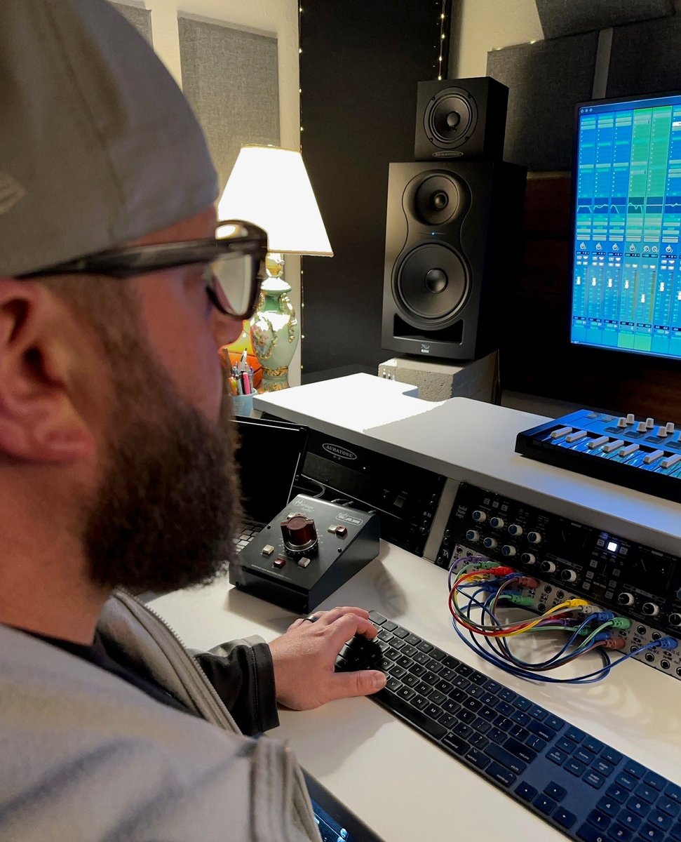 KaliAudio's tweet photo. “Kali is punching way above its weight class. My IN-8 V2’s are helping me produce mixes faster that translate everywhere. They’re absolutely invaluable for a home studio, yet they’re so affordable.”
Andy Goldstone - Platypus Sound https://t.co/lcM0cSJ8H0