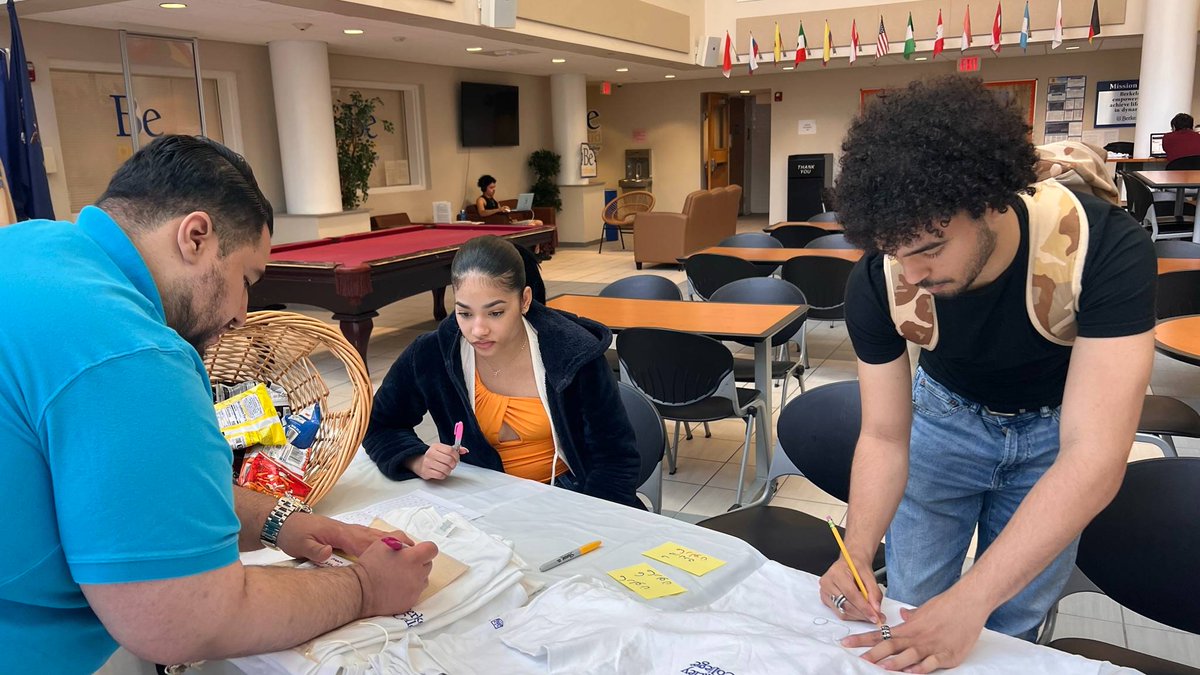 BerkeleyCollege's tweet photo. Members of our Middle Eastern Student Association (MESA) recently showcased the traditions and culture of #ArabAmericanHeritage by teaching students to write in Arabic. Thank you to club leaders Tania Mottos and Ali Sbeih for spearheading this engaging activity! https://t.co/47yR3odTUj