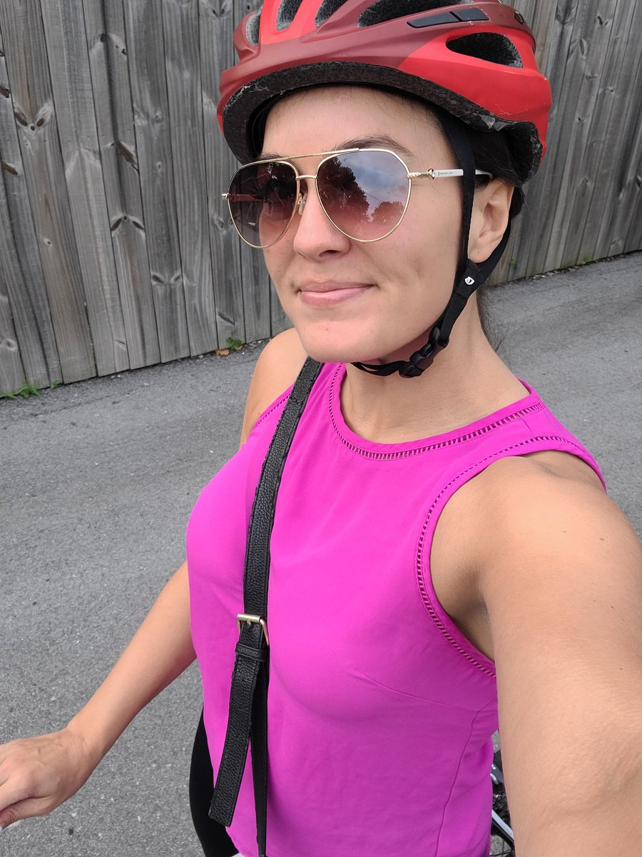 MarissaChatt's tweet photo. Grateful to live in a city where it's safe &amp; easy to bike to work! #Chattanooga #BikeToWorkDay https://t.co/F91oRti6Eq