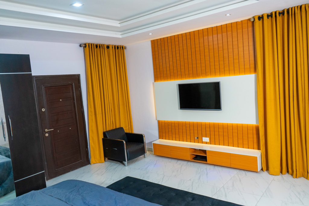 AuroraShortlet's tweet photo. Send us a dm today for bookings or call us at 08055986260.

Don't sleep on this great offer, we look forward to seeing you. 
.
.
.
.
#aurorashortlet #juneshortletpromo #luxuryshortletapartmentinlagos #vacationhomes #happyweekend #ikoyishortlet #lagosbusinessmen #luxurytravellers https://t.co/BsdGlepXmU