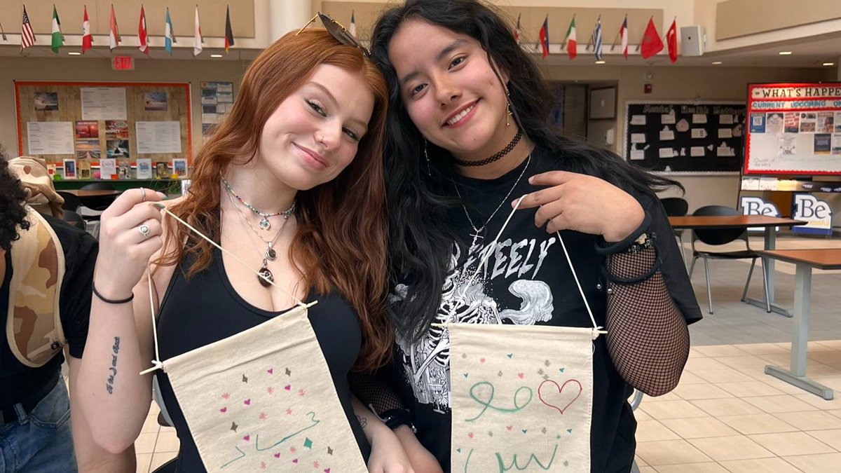 BerkeleyCollege's tweet photo. Members of our Middle Eastern Student Association (MESA) recently showcased the traditions and culture of #ArabAmericanHeritage by teaching students to write in Arabic. Thank you to club leaders Tania Mottos and Ali Sbeih for spearheading this engaging activity! https://t.co/47yR3odTUj