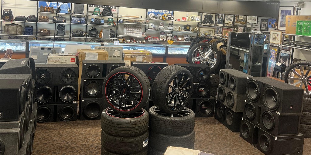 Hardcorepawn's tweet image. Don't miss our limited-time sale on car audio systems!  Experience powerful subwoofers, premium speakers, advanced receivers, and more at incredible prices. Elevate your driving soundtrack today! 

🎶💥 #CarAudioSale #UpgradeYourSound #PowerfulAudio