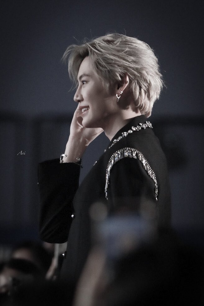 Psn_Boun's tweet photo. 你是我跨越山河万里，携带着芳香也要碰面的光𝓨𝓸𝓾 𝓪𝓻𝓮 𝓽𝓱𝓮 𝓵𝓲𝓰𝓱𝓽 𝓽𝓱𝓪𝓽 𝓘 𝓬𝓻𝓸𝓼𝓼 𝓶𝓸𝓾𝓷𝓽𝓪𝓲𝓷𝓼 
#bb0un https://t.co/3BInclYNxI