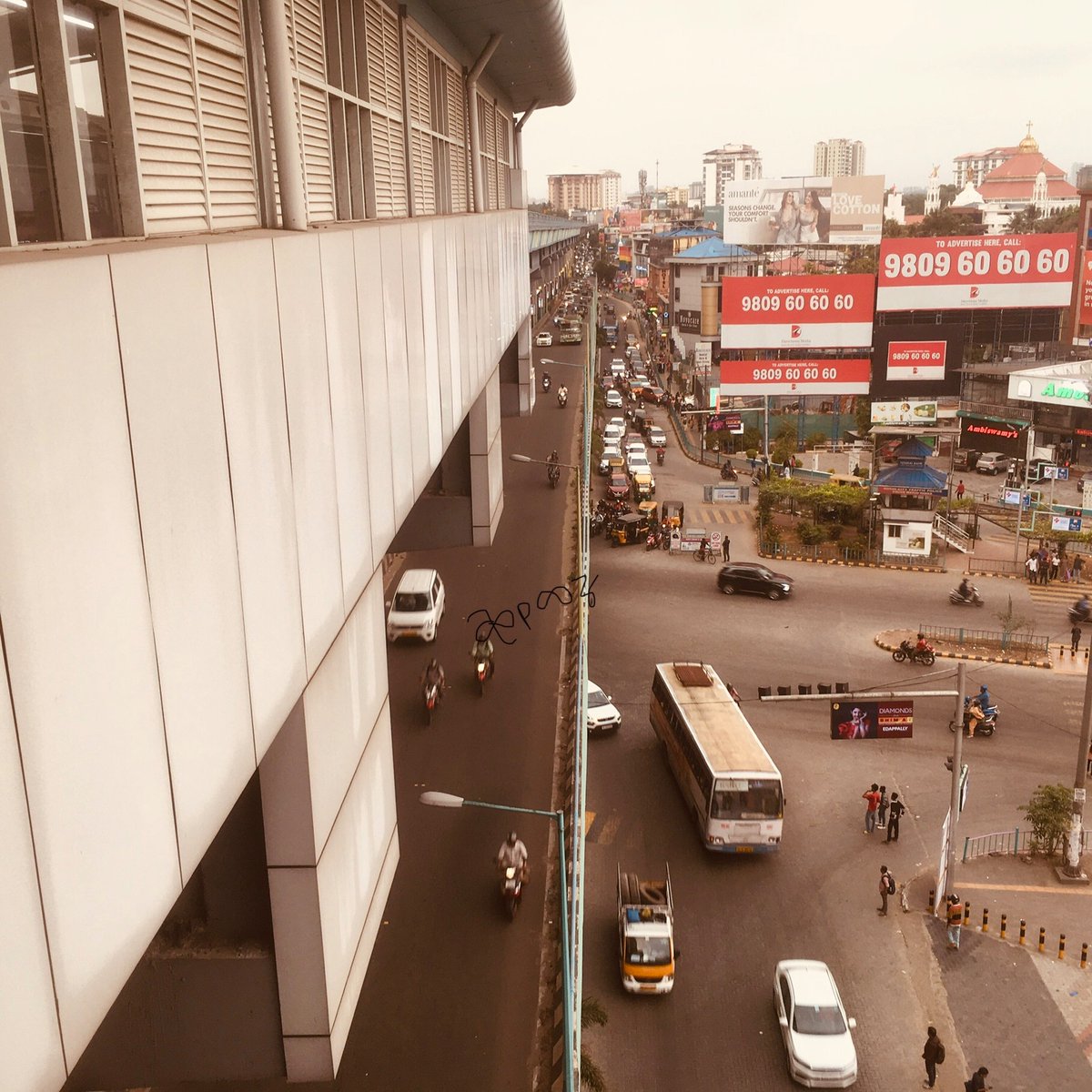 appooz's tweet photo. Mandatory Useless Flyover Vikasanam.jpeg
#Edapally https://t.co/aeUSlSfi8j
