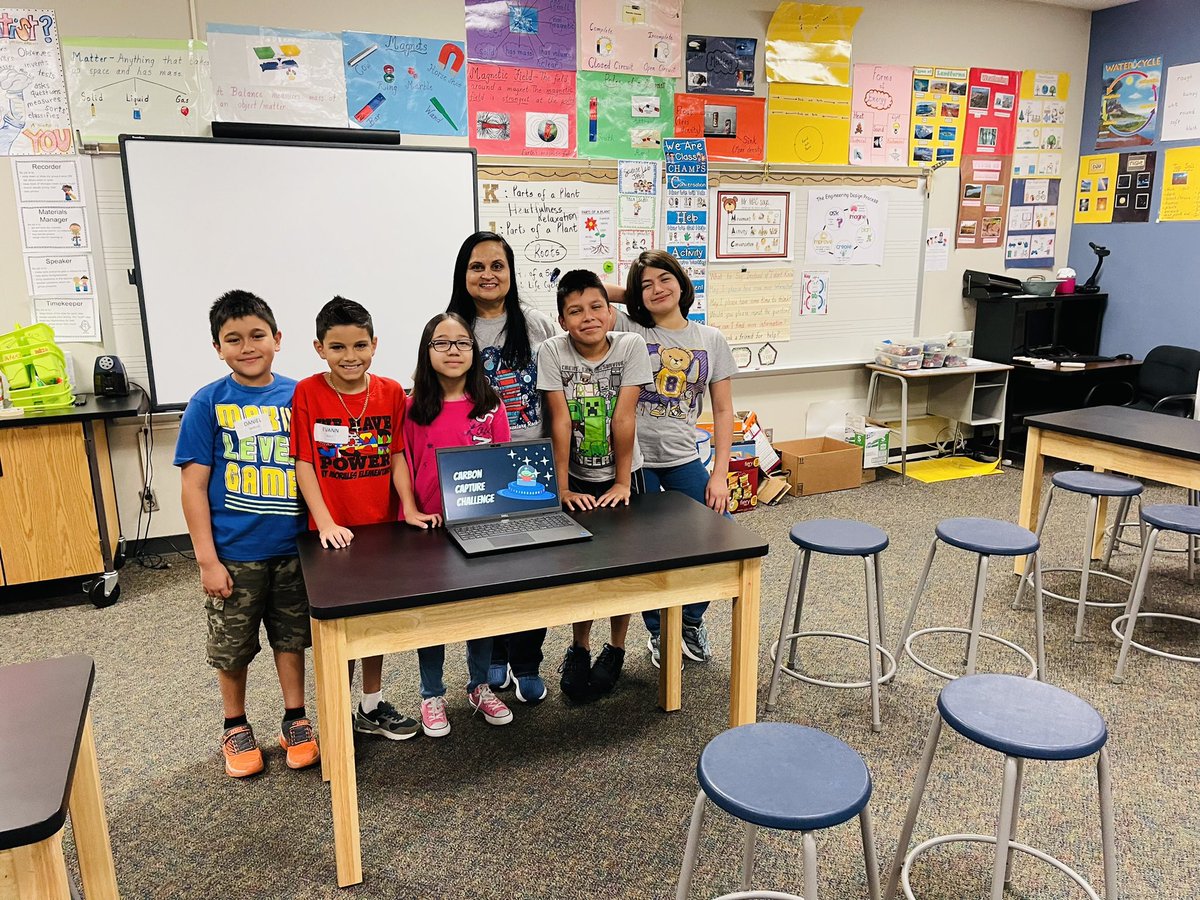 RituGan23514369's tweet photo. @PISDScienceK_4 @RituGan23514369 Here we come @SpaceCenterHou with our “Carbon Capture Challenge” project! We are so excited for the ceremony!!! #MoralesSciencelab #MoralesRockets https://t.co/Wlf1bWXE0y