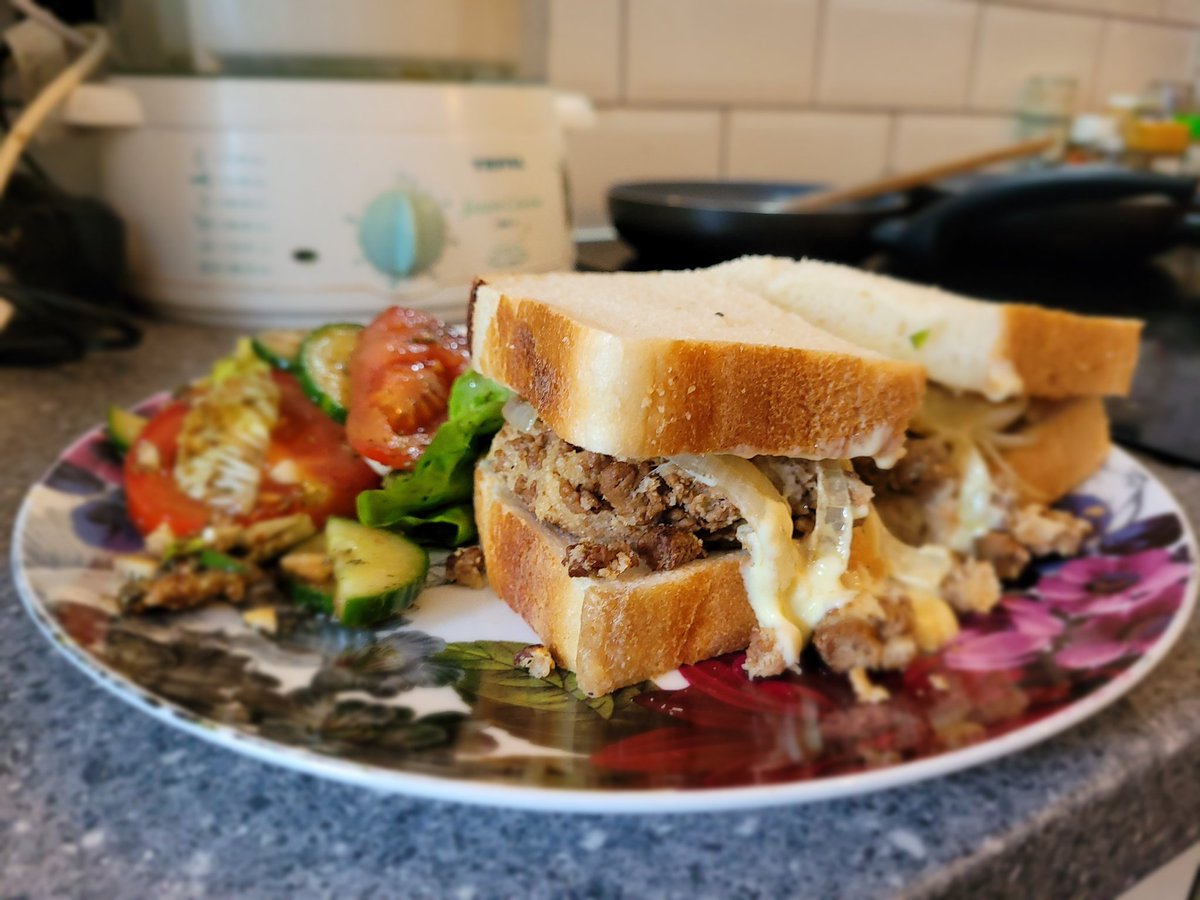 Balsamic and mozzarella burger with onions and side salad

#tastyfood
#enjoyfood 
#lunchsnack