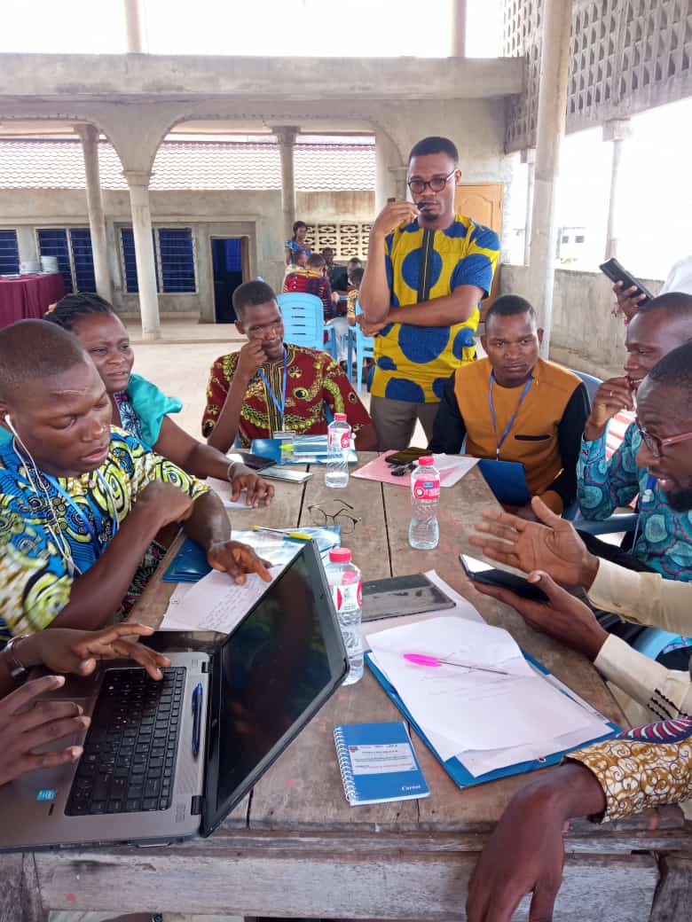 ViaMe8's tweet photo. J2 #BY4_HEALTH
Nos délégués , #OSC, #medias  et #startups sont en atelier de #co_création de leur message de #plaidoyer pour l'adoption à @WHO  de  #Cadre_mondial de #HealthDataGovernance  #MesDonneesNotreSanté
#viame229
#OuSontMesDonnees
#MyDataOurHealth #TransformHealth 
 @OMS https://t.co/u4mpGNl382