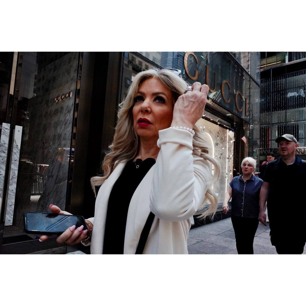 10 pix from this week

.
.
.
.
.
.
.
#ricohgr2 #streetphotography #streetphotographyinternational #nycspc #streetdreamsmag 
#newyorkcity #streetleaks #tdmmag #fromstreetswithlove #streetizm #streetphotographersfdn #myspc #storyofthestreet #streets_storyt… instagr.am/p/CsbLacAu3eO/