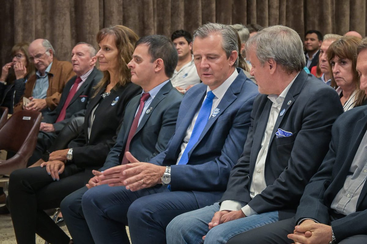 ejmacri's tweet photo. Junto al intendente @adanhbahl acompañamos a la UTN Regional Paraná en los 50 años de su jerarquización.
Una universidad con la que venimos trabajando desde la @MuniParana para generar distintas propuestas para nuestra ciudad https://t.co/mAdVkYVBwO