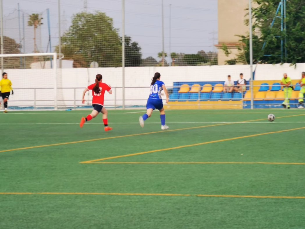CADETE "A"

Nuestro cadete de @laurajuradogonzalez2104 recuperó ayer el partido aplazado de la semana pasada. 

Gran trabajo chicas, vamos a por el último!!!

+1💪