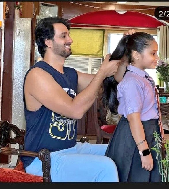 janakisays's tweet photo. "Stay at home Dad" a relatively newer concept by #contentkakeeda .. theres a stigma attached to men who willingly become stay at home fathers .. wish to see how this will be presented in this #shortfilm 👍
@saurabhraajjain #sourabhraajjain #ashleshasawant #stayathomedad https://t.co/wPDMJLKhqY