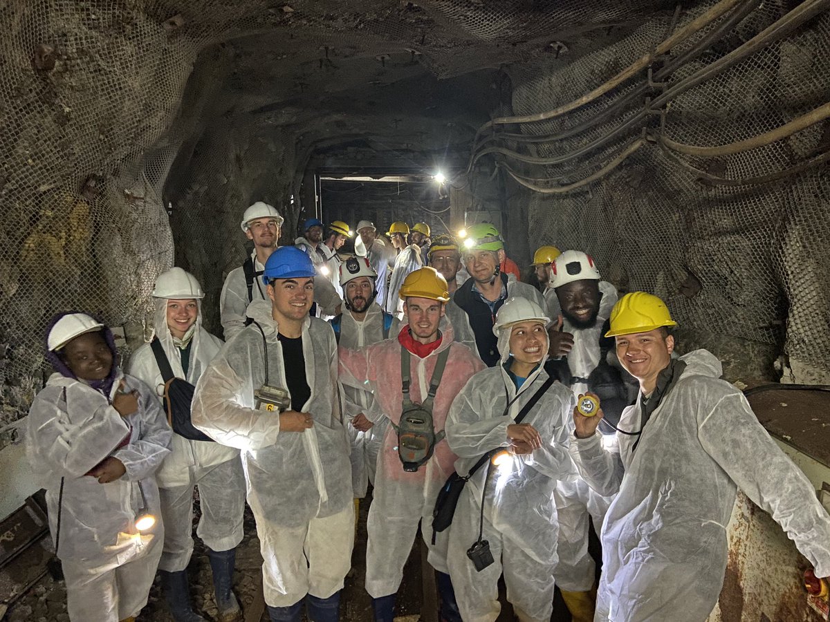 An excellent #Petrology, #Volcanology, #oredeposits #fieldtrip in #Sardegna comes to an end. A Truly spectacular region. @sciences_UNIGE @unige @MAGEvolcano