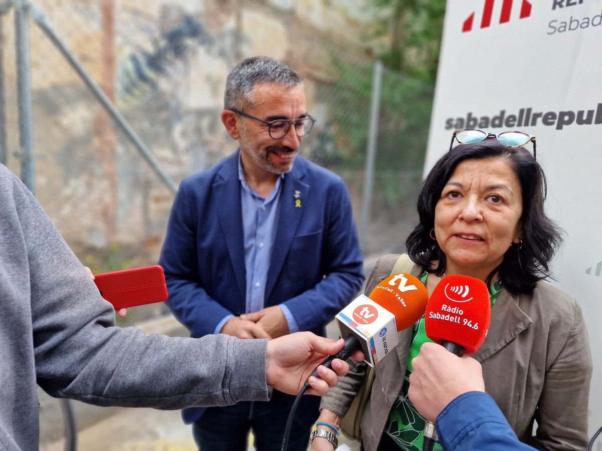GabrielFerDiaz's tweet photo. 🌱 Un nou pulmó verd per al centre de #Sabadell:

✅ Arbres, gespa, ombra, aigua i jocs infantils.
✅ Dos nous equipaments (cívic i cultural).
✅ Traslladem totes les places d'aparcament al pàrquing del Passeig (zona blava).

🔁 #TransformemSabadell
🟨 #GuanyemElSabadellDeLaGent https://t.co/oQ8gfxXEKg