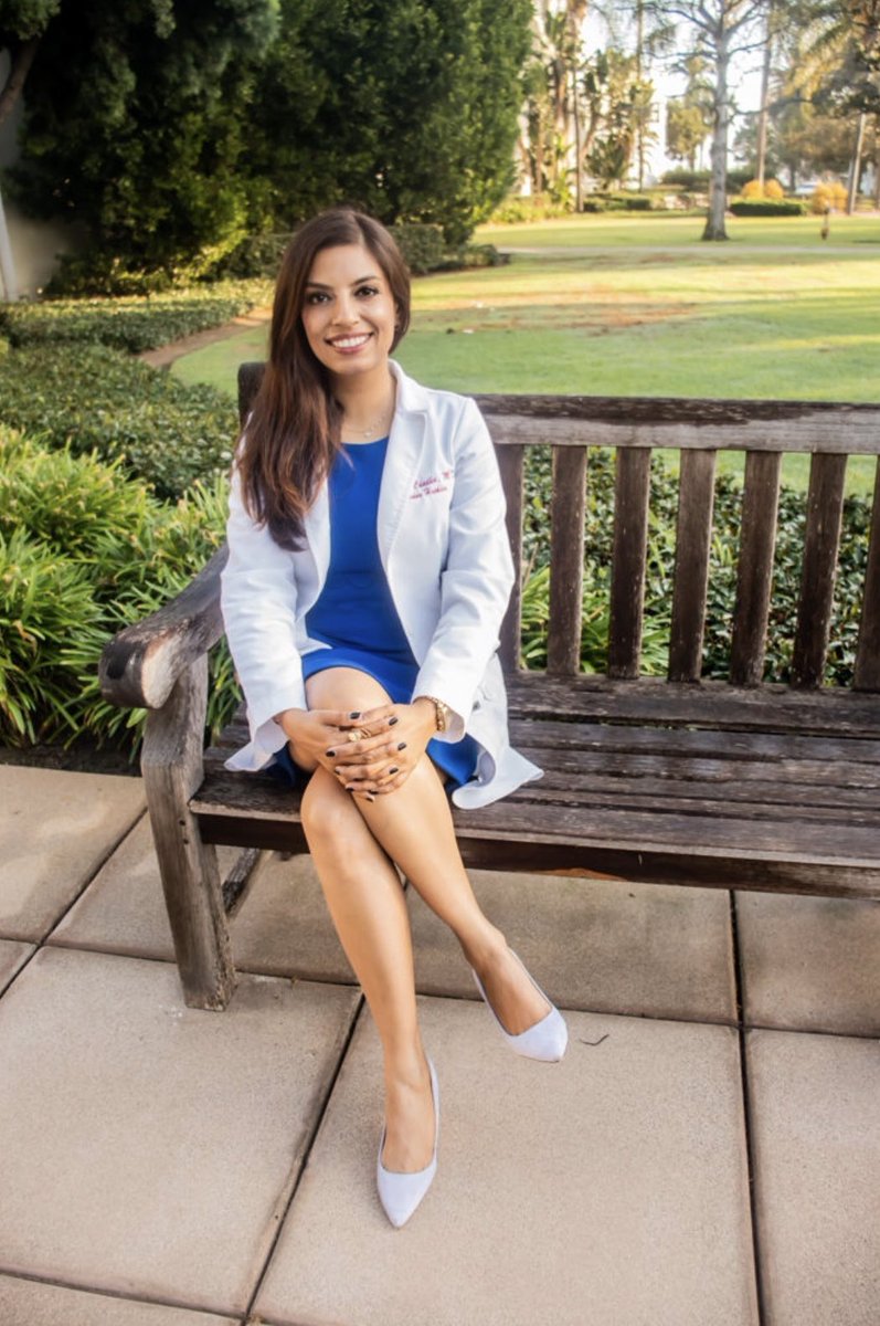 Time to chat about mental wellness. I always say, “just because you are not mentally ill, doesn’t mean you’re mentally well!”

So two components are KEY:
1. Self awareness, including understanding that you are not your mind, aka your feelings and your thoughts, that you are a