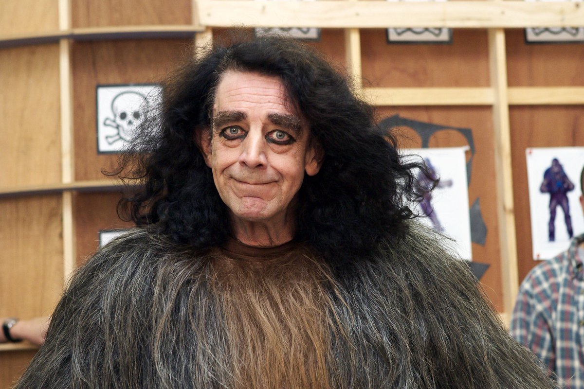 RT @sw_holocron: Happy birthday to Peter Mayhew! The legendary Star Wars actor would have turned 79 years old today. https://t.co/c0EdKcnbEg