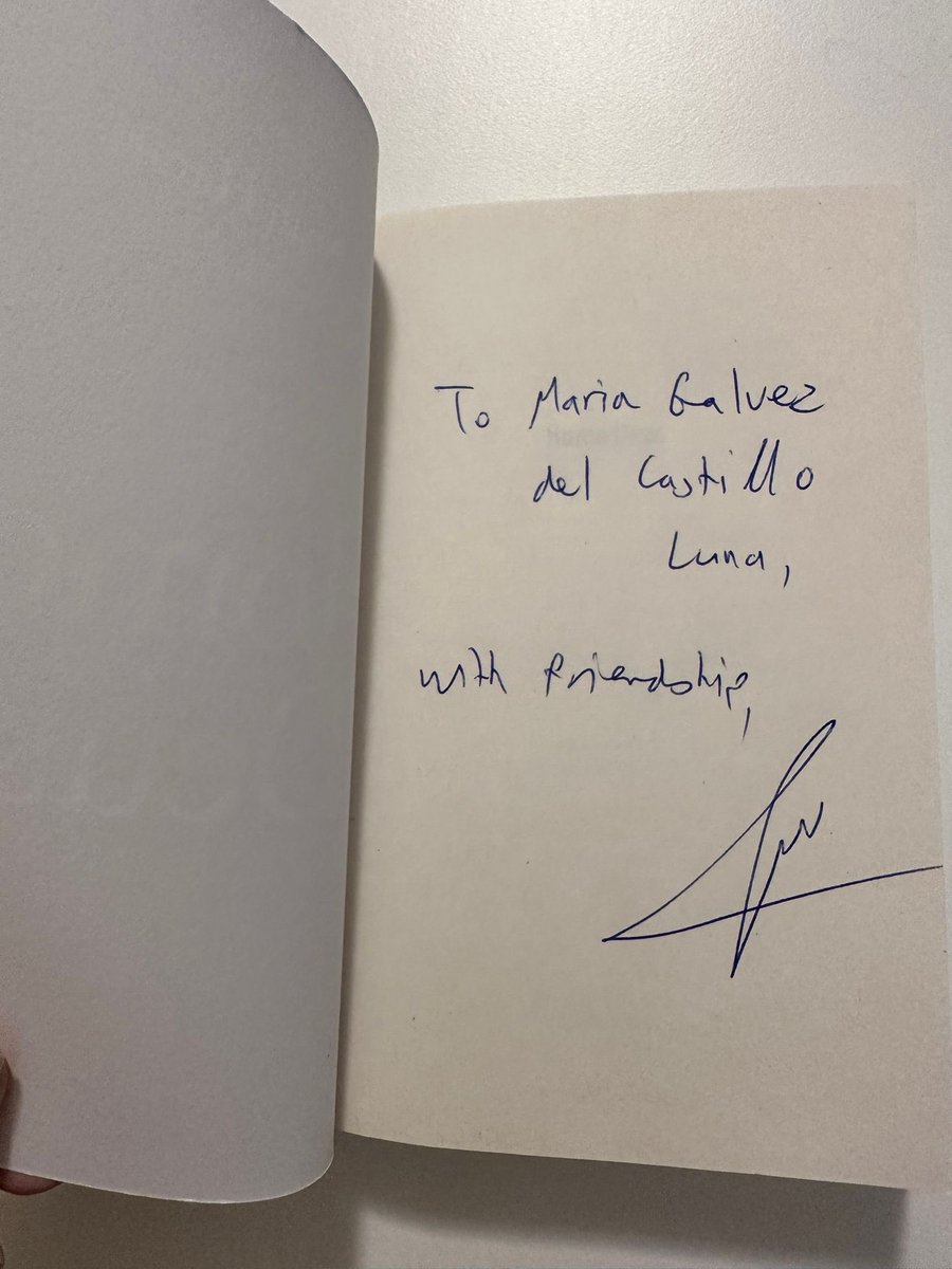 Enhorabuena a la dirección de @gylforum por traer a España al Prof. Yuval Noah Harari para la presentación de la VIII Edición del Global Youth Leadership Forum. ¡Grandes! 

Lo de conseguirme además uno de sus libros firmado es ya de otro mundo. ¡Mil gracias! 🙏🏻☺️