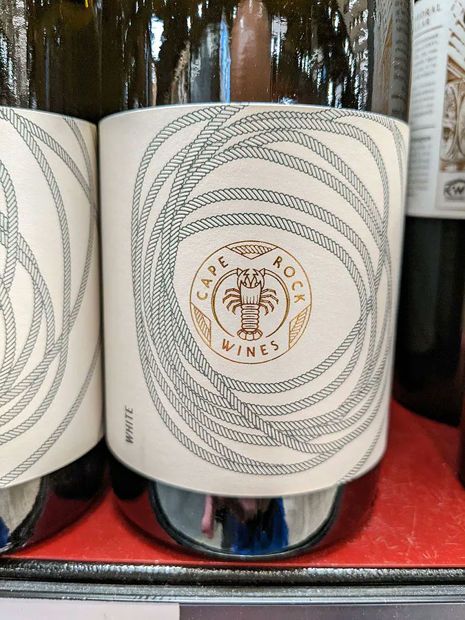 🇿🇦 🍷 Try something new with #GrenacheBlanc based 2020 <a href="/caperockwines/">Cape Rock Wines</a> White Blend ($31) from #SouthAfrica that landed in <a href="/LCBO/">LCBO</a> VINTAGES May 13. Limited qty only. buff.ly/42l7IIV <a href="/WOSACanada/">WOSACanada</a> #WesternCape #wine