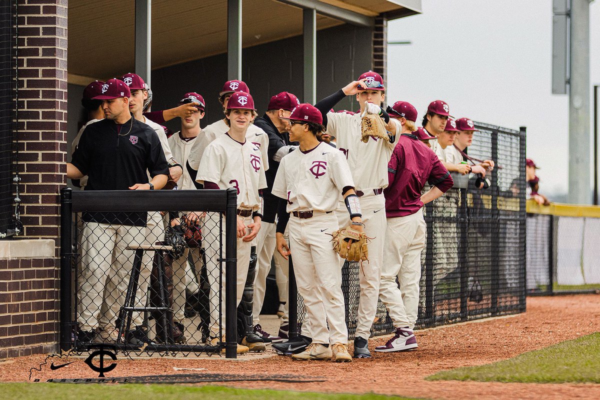 tatescrbaseball's tweet photo. Can’t say enough about this team. A true joy watching them fight for each other all season and come together. They epitomized what it means to be a Tates Creek Commodore and what it means to be #centrepkwybuilt. 

We’ll be back. https://t.co/UP52aNeKpw