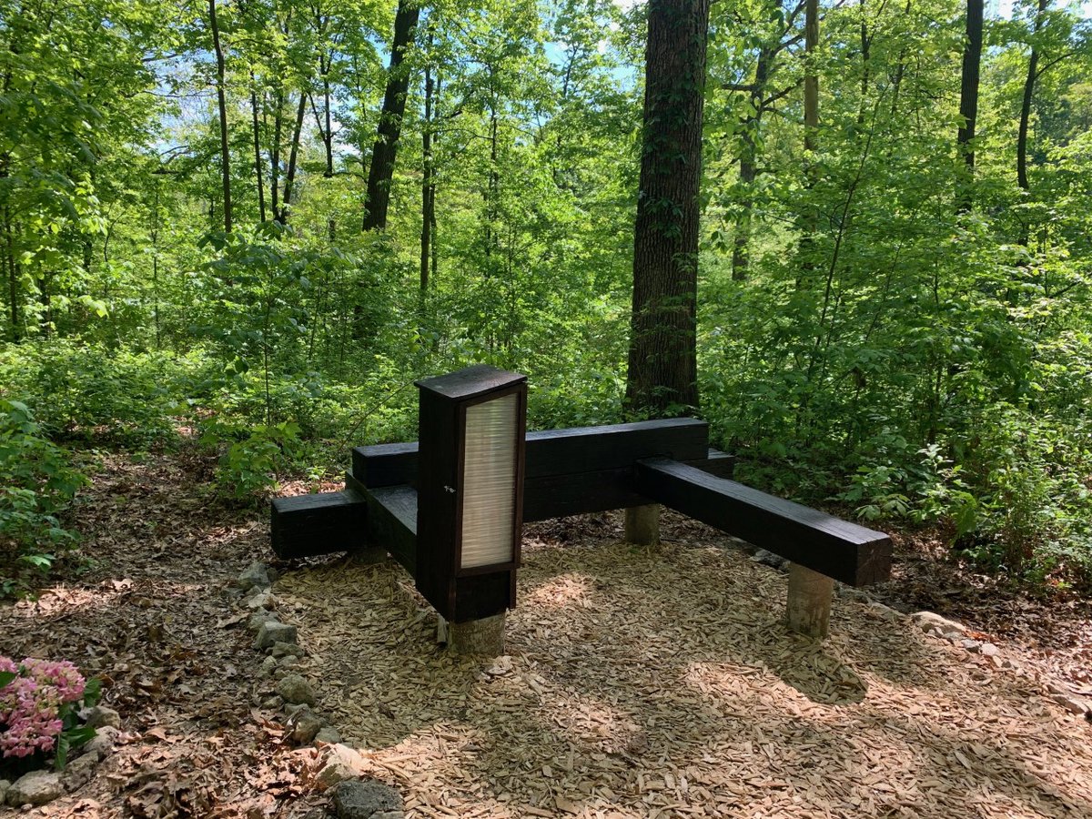 ForestryVA's tweet image. @JMU students recently teamed up with @HarrisonburgVA's Urban Wood Program to create new signage and benches for @EJCArboretumJMU. Each installation uses wood from dying oak trees removed from the arboretum. DOF acted as a consultant. Read the full story: ow.ly/1Ab450Os0W7