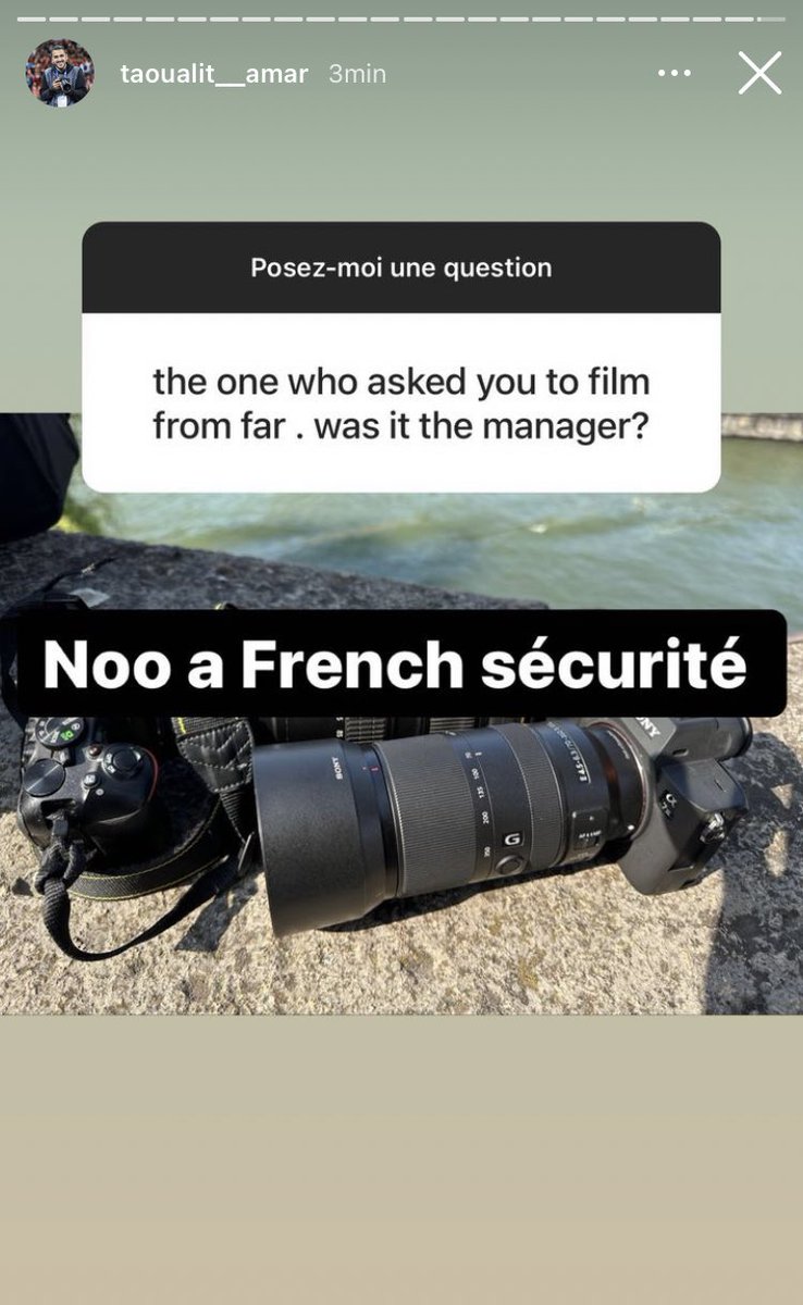 munnthv's tweet photo. primas eu acredito que o segurança francês em questão que o  paparazzi disse, foi esse que saiu na foto da Jennie com o manager dela, da pra ver ele segurando o casaco dela e no vídeo ela tá usando o mesmo casaco. https://t.co/KpH8F2mu0q