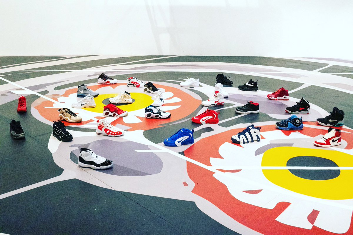 KicksOutOfLife's tweet photo. Nike basketball created some of the most iconic sneakers. Each shoe tells a story from the 80’s to 90’s. What a time to lace up! @nikebasketball #kicksoutoflife #kicksonfire #nicekicks #Complexsneakers #Sneakgallery #Soleysneakers #Nikecollection #Twittersneakercommunity https://t.co/C8j84uxztN