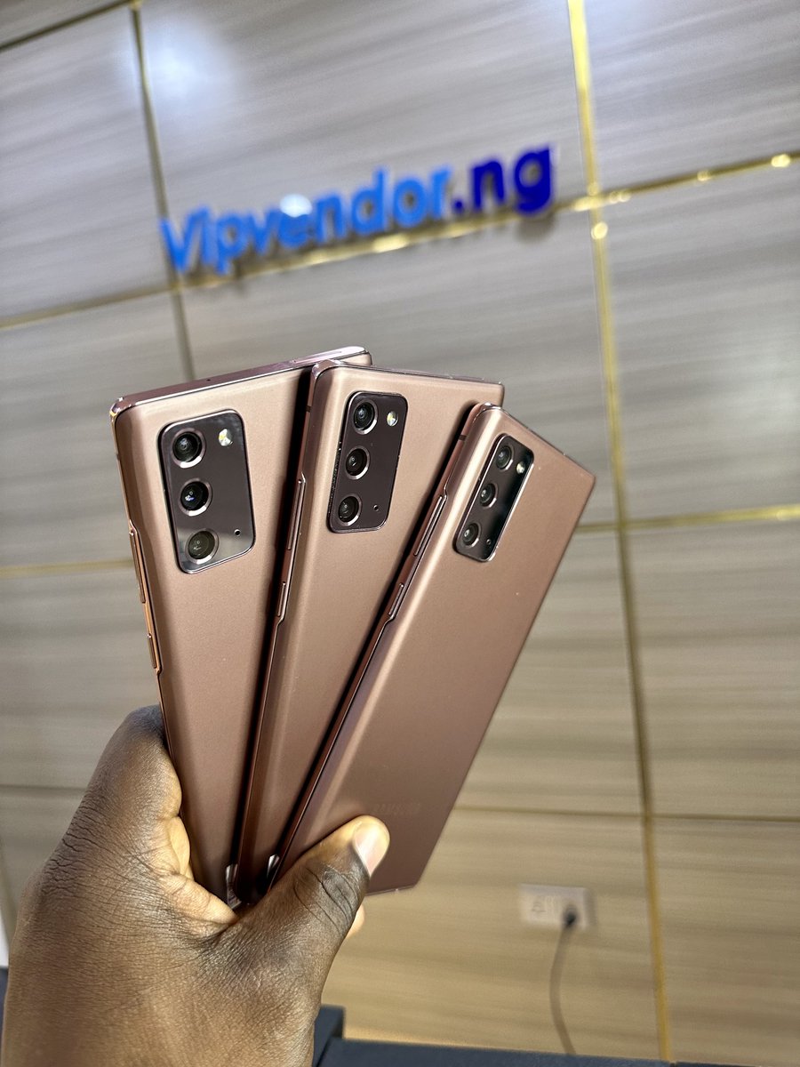 One time deal✅

Samsung Galaxy Note 20 8GB 
128Gb storage 
5G Network 

Price: N185,000 each 🥶

DM is Open
Call or WhatsApp 
+2348102022317