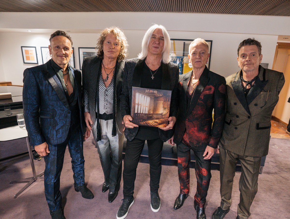 𝑫𝑹𝑨𝑺𝑻𝑰𝑪 𝑺𝒀𝑴𝑷𝑯𝑶𝑵𝑰𝑬𝑺 IS OUT NOW! 🎻🔥🎺

Teamed with London’s iconic The Royal Philharmonic Orchestra (@rpoonline), #DrasticSymphonies deconstructed and rebuilt not only some of our most well known tracks but also some of the hidden gems as well. This album