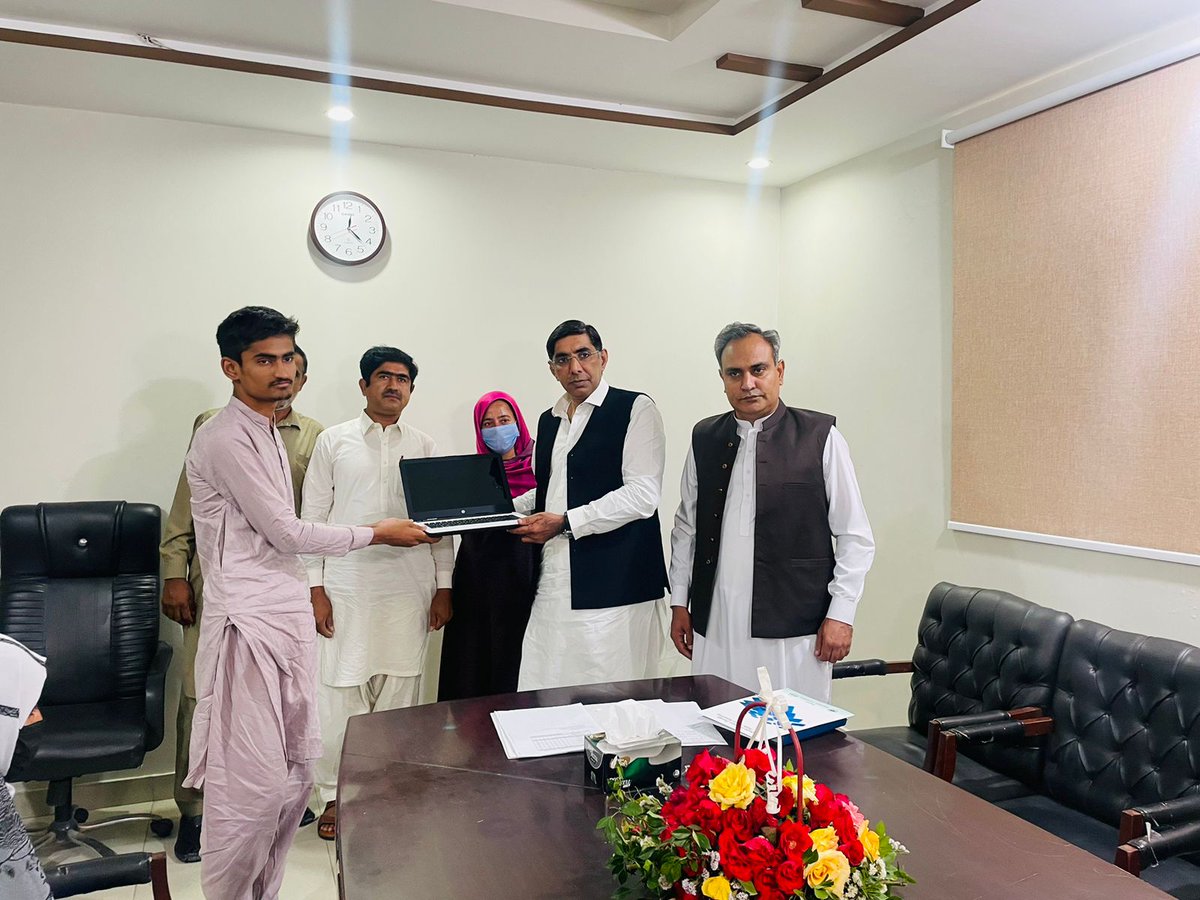 Congratulations to Khadija Fatima, Saeed Afnan Haider, Iqra Ilyas, Muhammad Fahad, and Sumna Zainab for their outstanding performance in the Matriculation 2022 exams. We were thrilled to distribute laptops to these exceptional students during a special ceremony. 🎓💻
